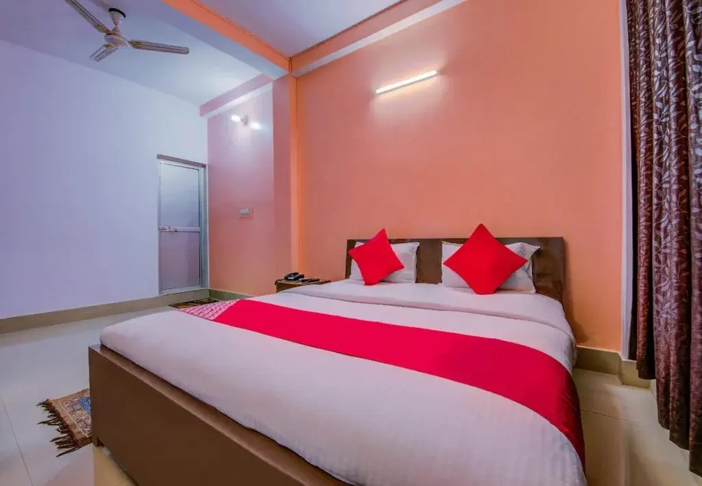 Hotel Deshbandhu By OYO Rooms