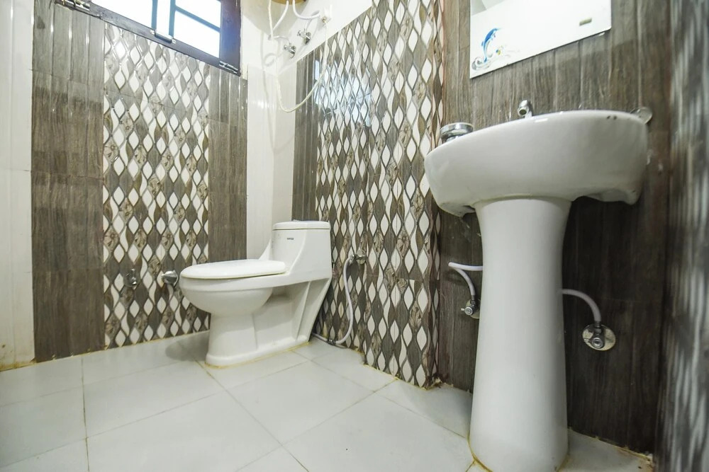 OYO Flagship 13855 Hotel Green Hills