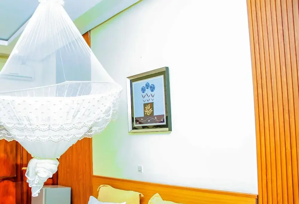 Mirton Hotel
