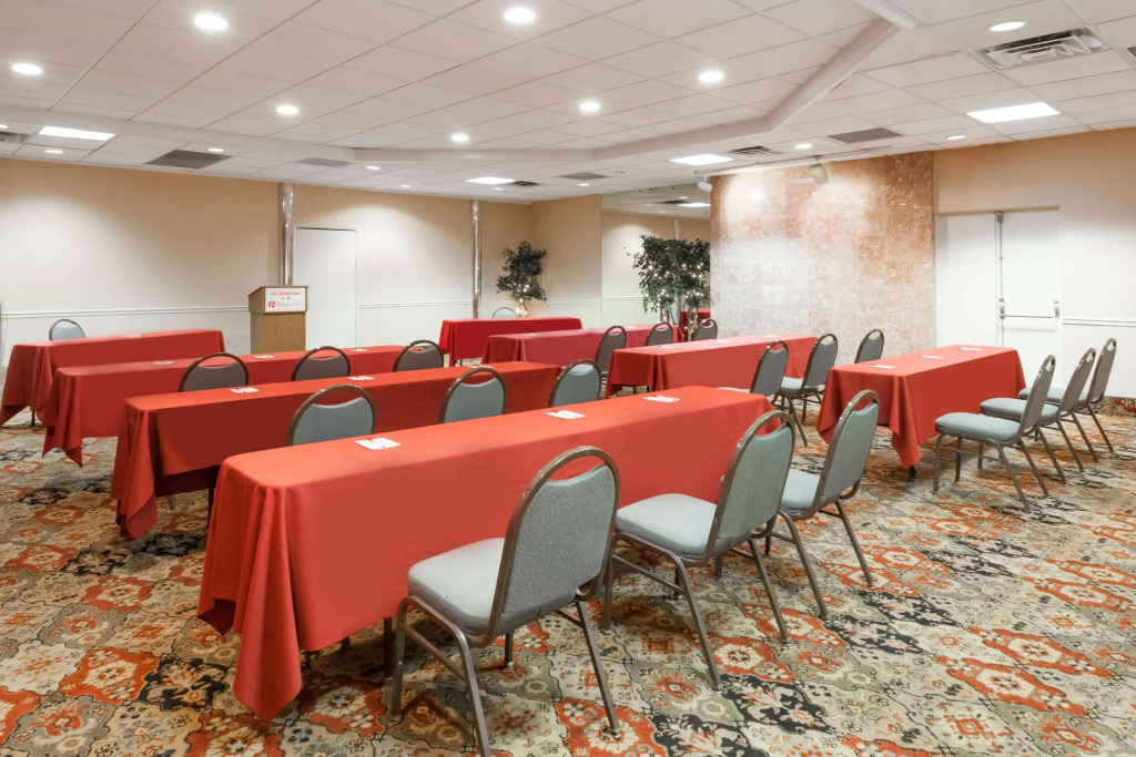 Ramada by Wyndham Newburgh/West Point