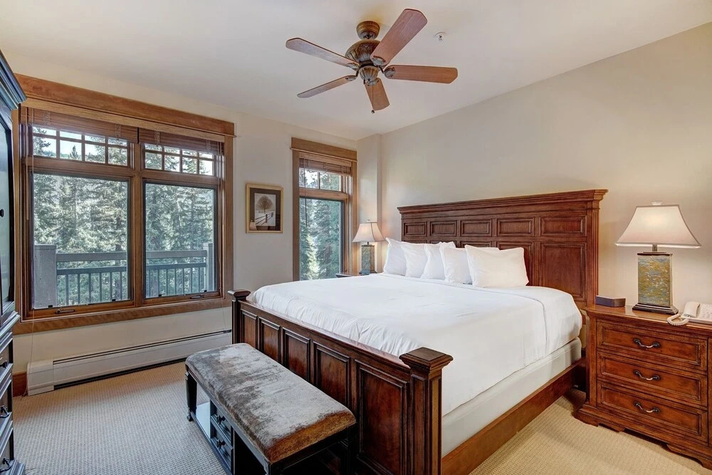 Luxurious 1 BR in River Run Village with Ski in ski out condo