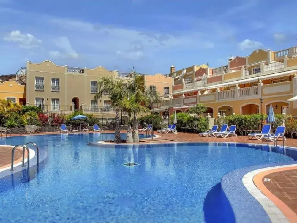 Enjoy 1 BR Palm Mar Next to Pool
