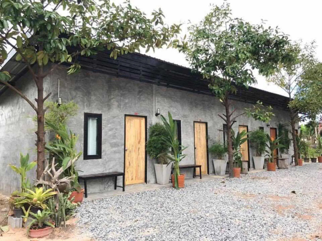 Baan Suan Siri Resort