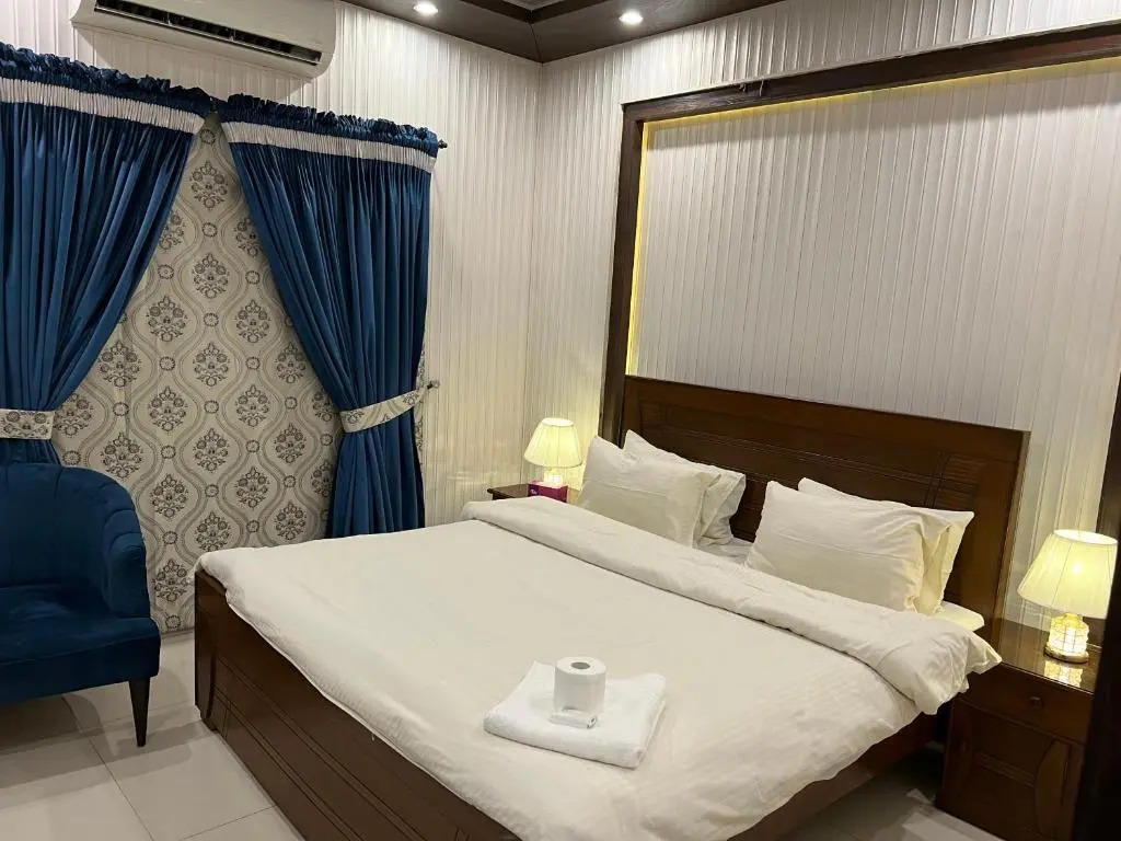Vactional Villa Dha Phase 6 Lahore ,Three Bed Room Full House