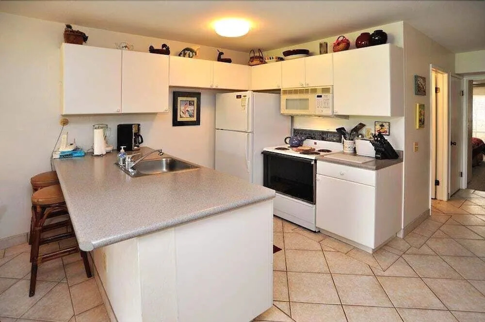 Hale Kamaole #113 - 1 Br Condo