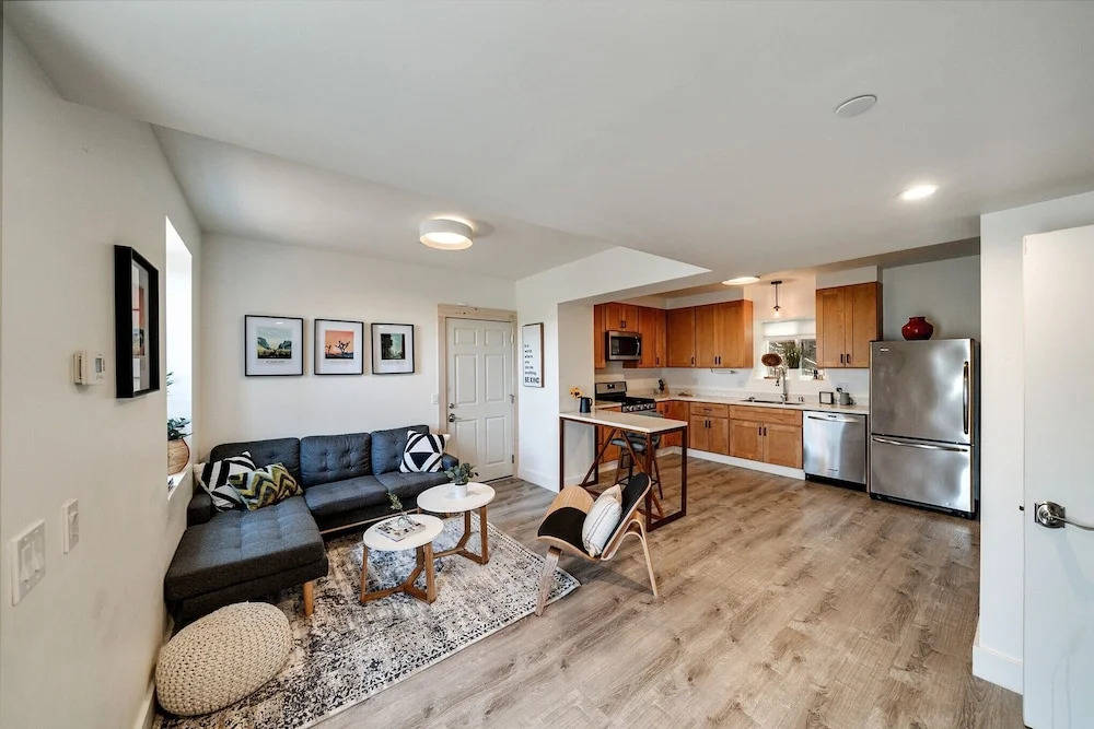 Bayside Mountain Retreat With Gorgeous Views And Private Hot Tub! 5 Bedroom Home by Redawning