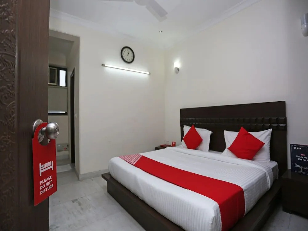 OYO 15822 Ryan Residency