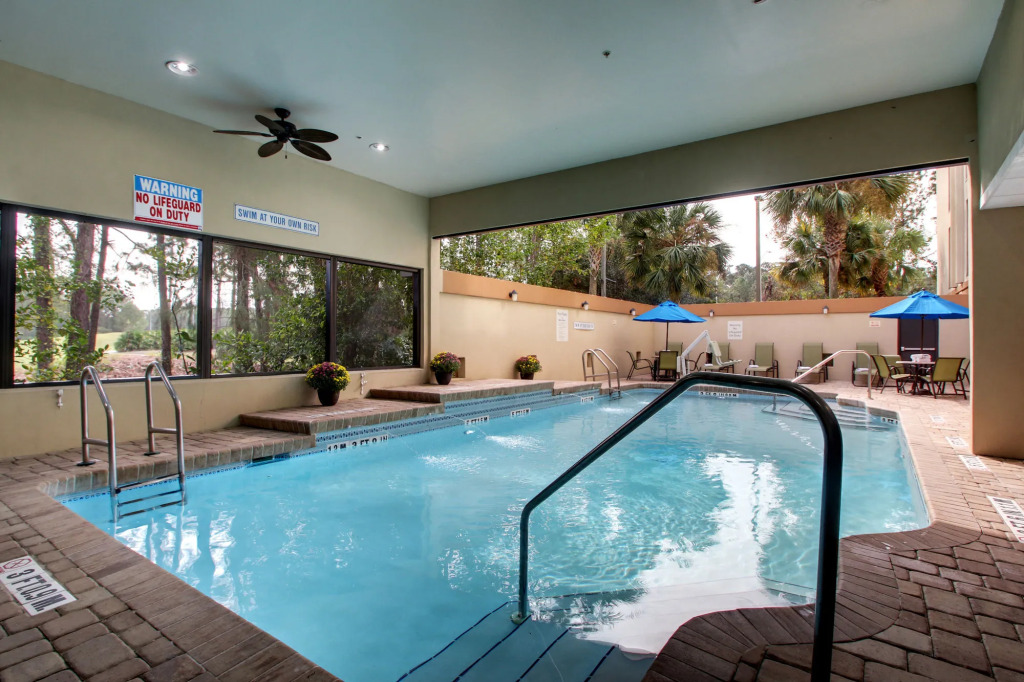 Holiday Inn Express & Suites Jacksonville South East - Medical Center Area by IHG