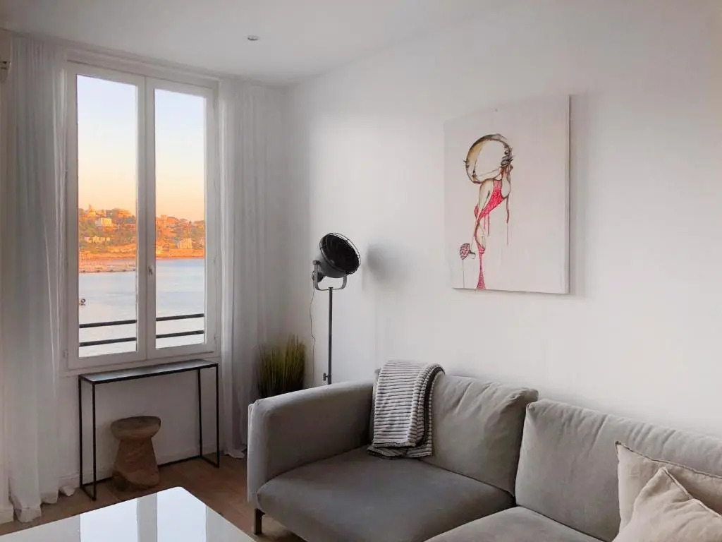 Waterfront panoramic sea view, balcony, AC