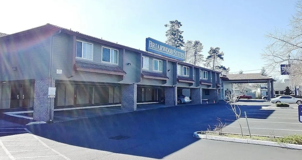 Briarwood Suites