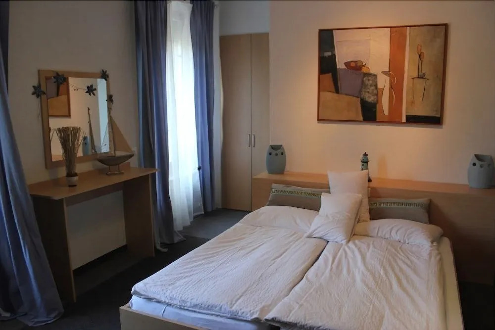 Hotel Acacia