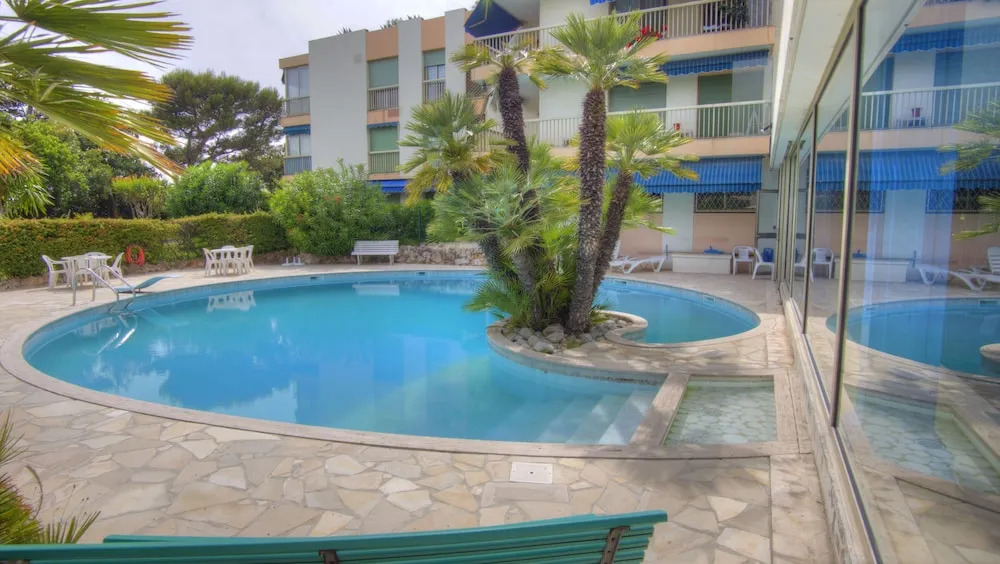 T3 4 étoiles 100m plages piscine SPA PKG