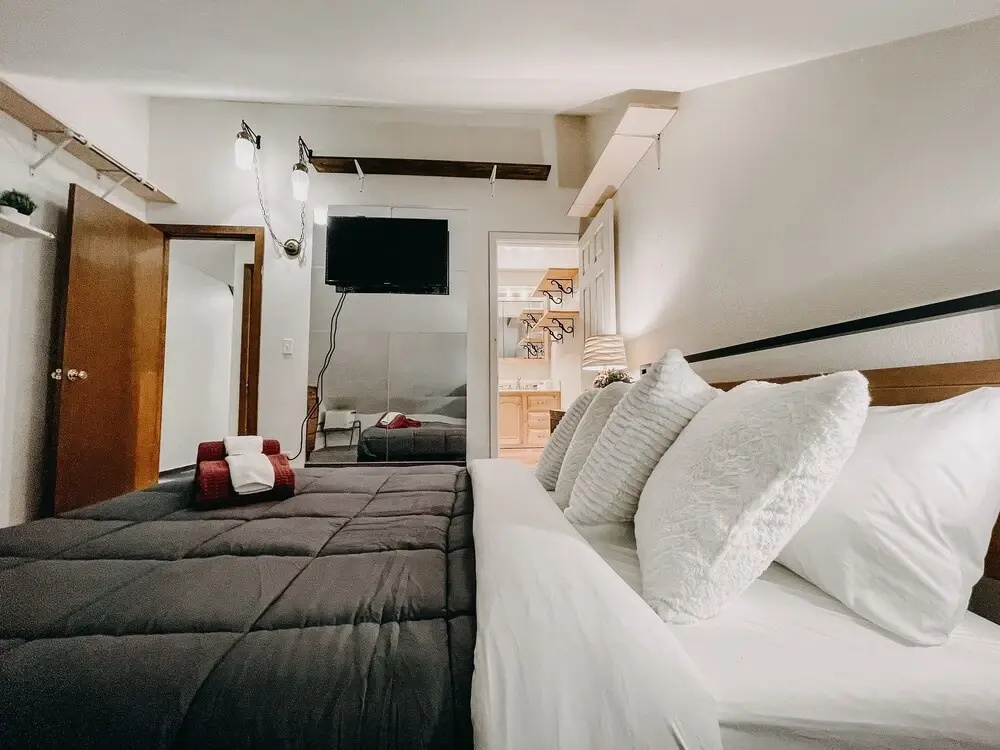 73SW - F/P - W/D - Sleeps 6