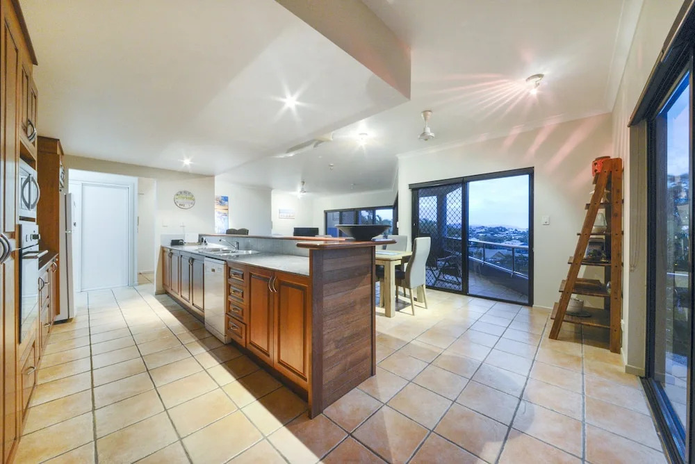 Airlie Harbour Apartment - Airlie Beach