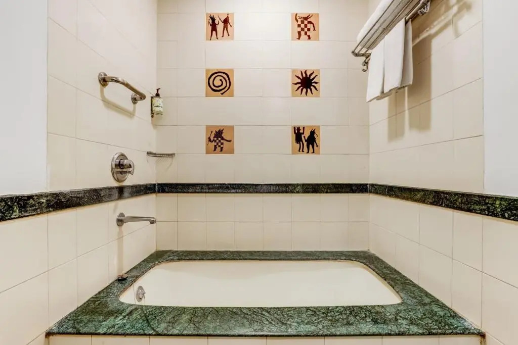 Lemon Tree Hotel, Ahmedabad