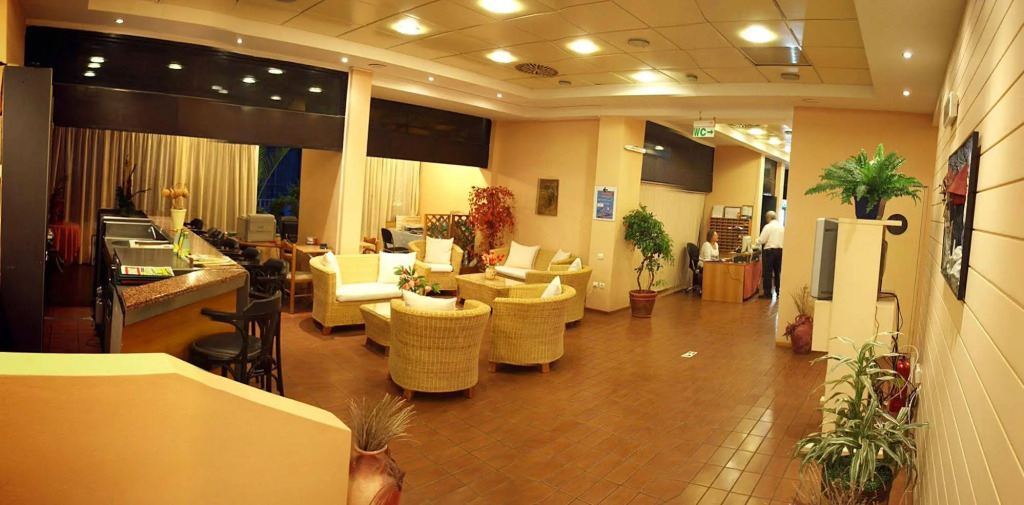 Caravel Hotel Apartments
