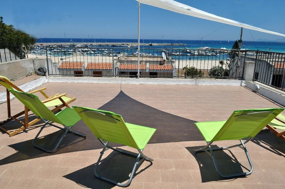 Villa Bonfiglio fronte mare e centralissima