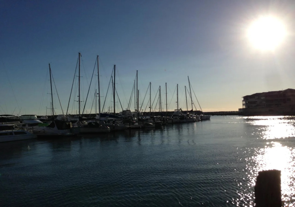 The Marina Hotel - Mindarie