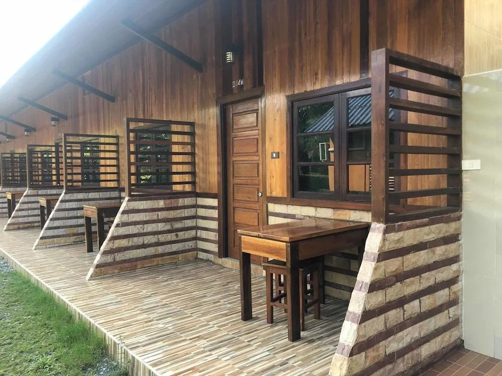 Hadson Resort