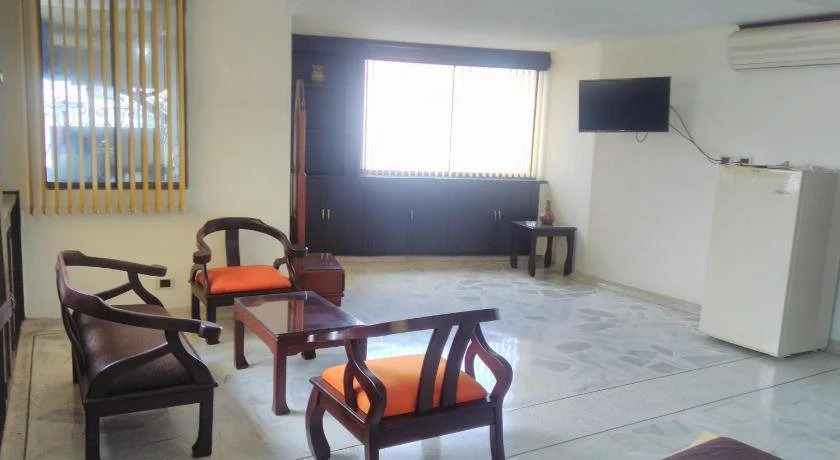 Hotel Ribera Del Rio Av 2N
