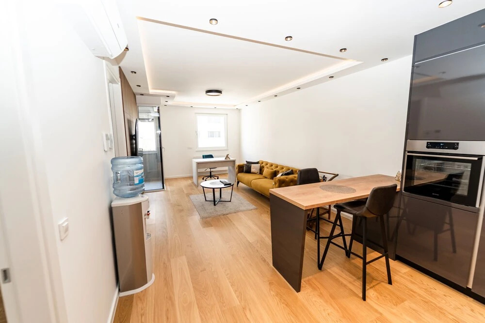 Luxury Business Apartment by Mercado