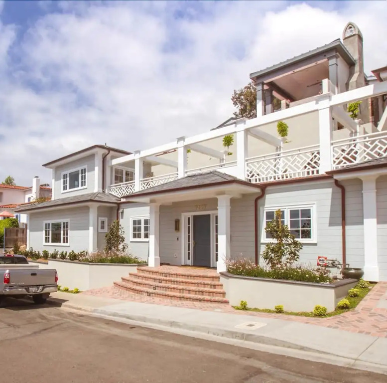 La Jolla Luxury New 1 Br+loft Apt Near Beach!