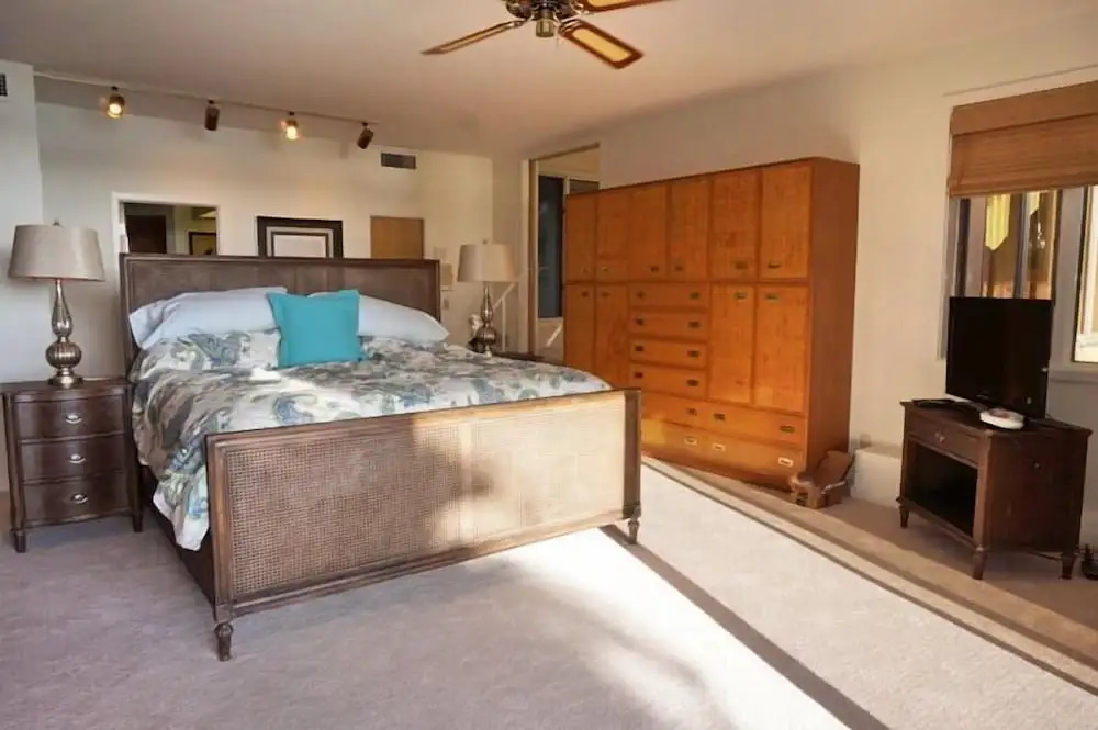 BRF1569 4 Bedroom Holiday Home by Marco Naples Vacation Homes