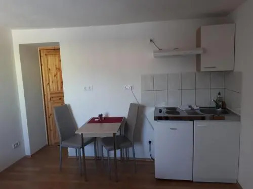 Gästehaus Apartments B & B27 und Pension Waldhorn