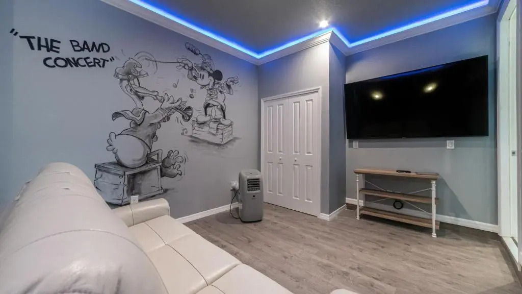 The Most Beautiful Vacation Homes 7 Miles to Disney