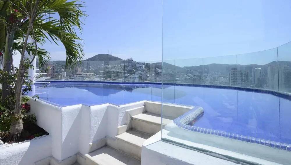Luxurious Oceanfront Penthouse with Private Pool