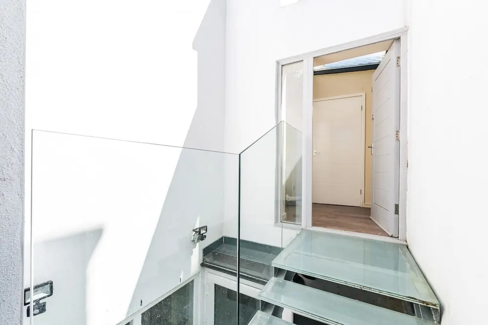 NEW Modern 2BD House in the Heart of Hampstead