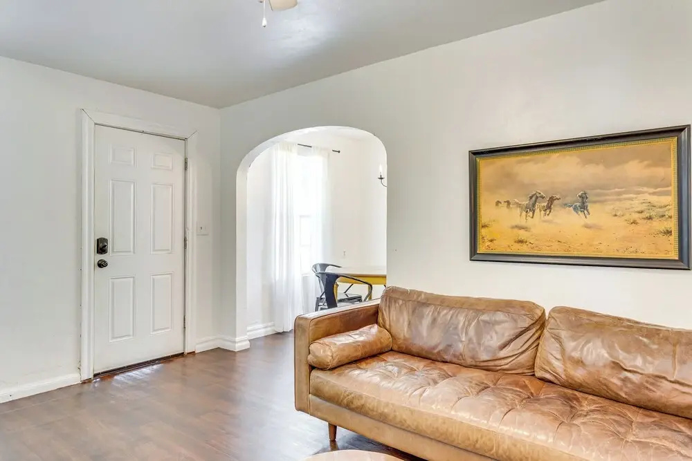 Modern OKC Duplex in Plaza: Steps to Shops & Bars