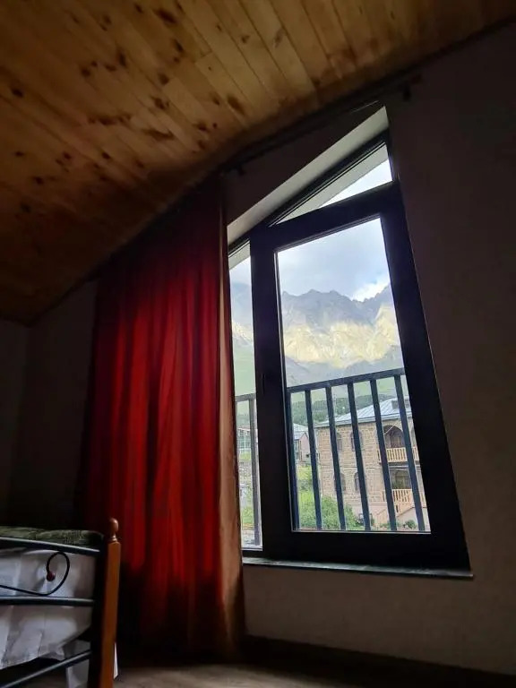 Kazbegi 4U