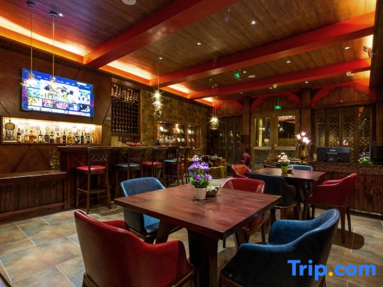 Xiangge Huangfu Holiday Hotel