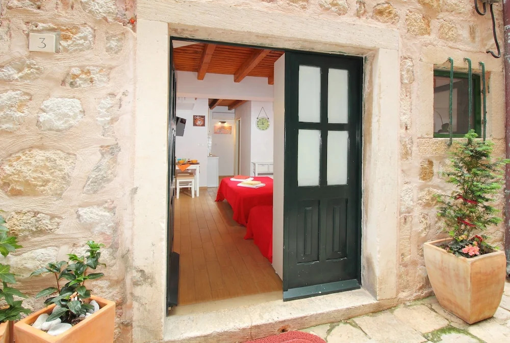 Angelus Rooms