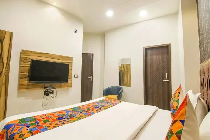 Fabhotel Orio