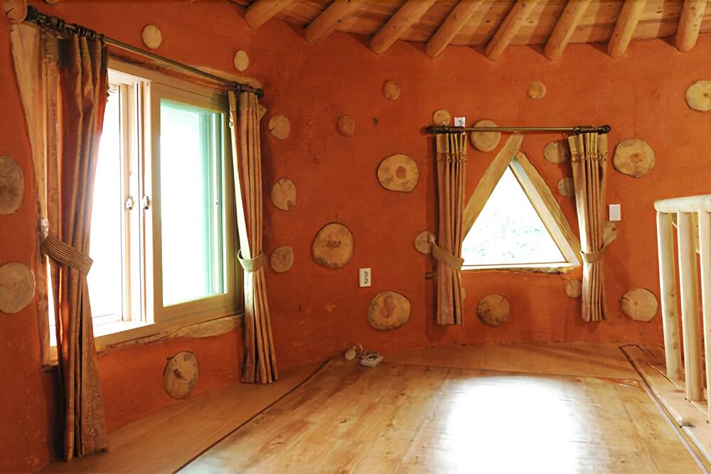 Yeosu Hyangilam Heukjip Pension