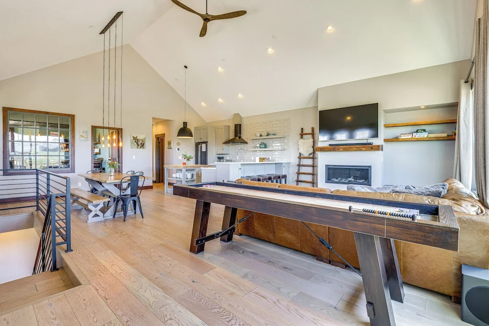 Hot Tub & Mtn Views: Townhome in Granby!