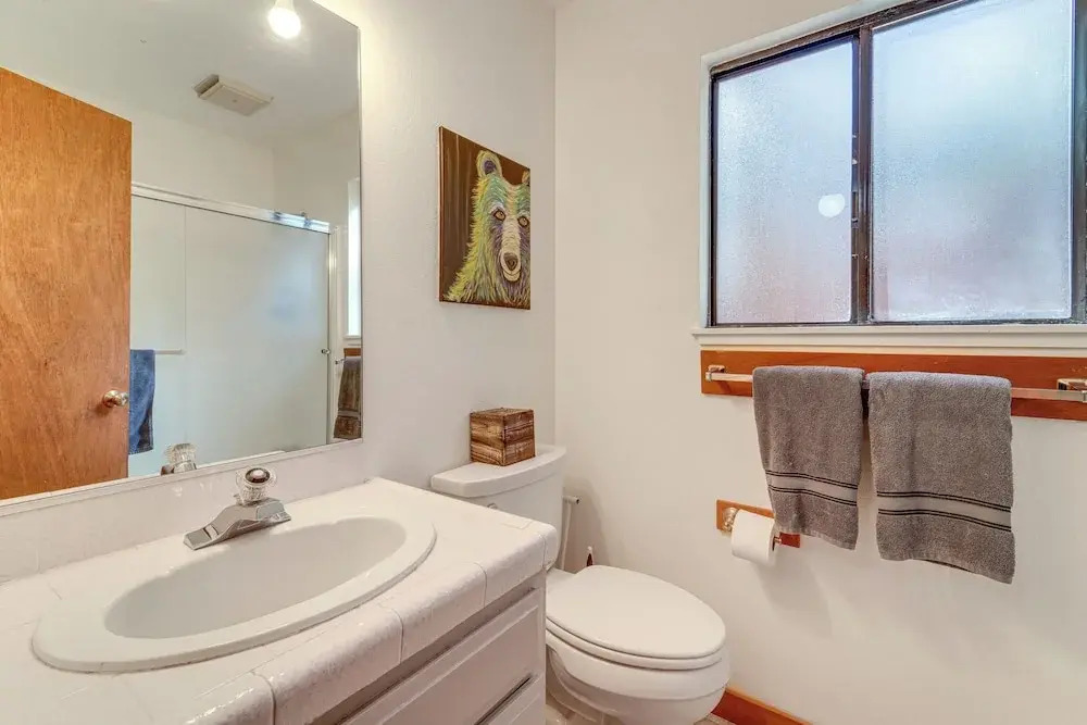 Family-friendly Truckee Cabin Near Ski Shuttle!