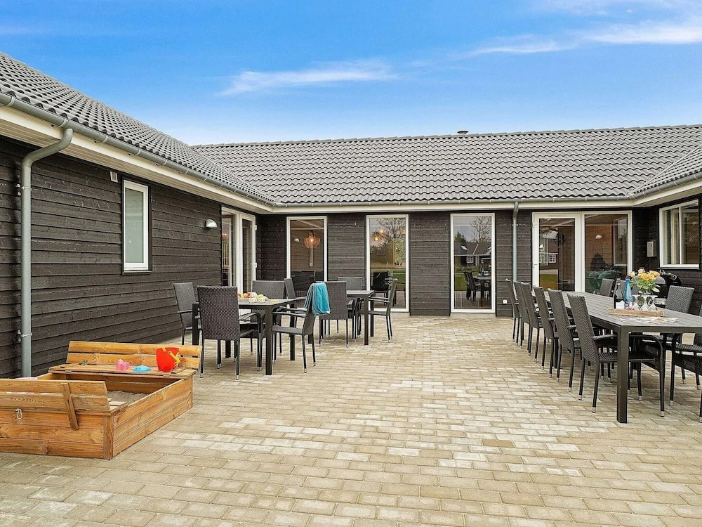 5 star holiday home in Grenaa