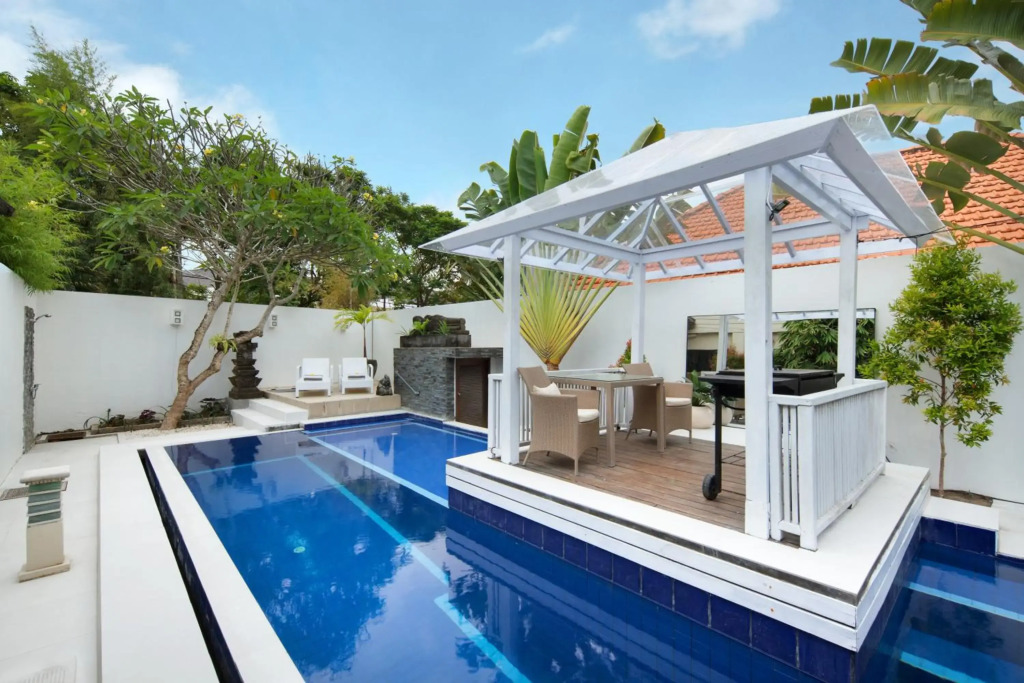 Villa Shree Canggu by Azure, 2 mins walk to Beach near Finns