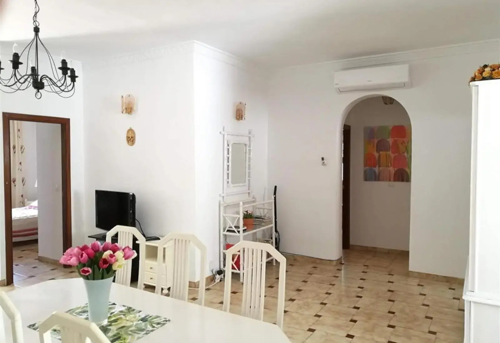 3 bedroom Spacious Apartment