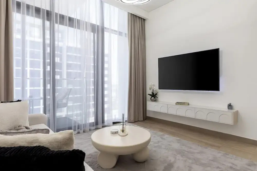 Waves - Azizi Riviera 24: Modern 1 Bedroom Apartment