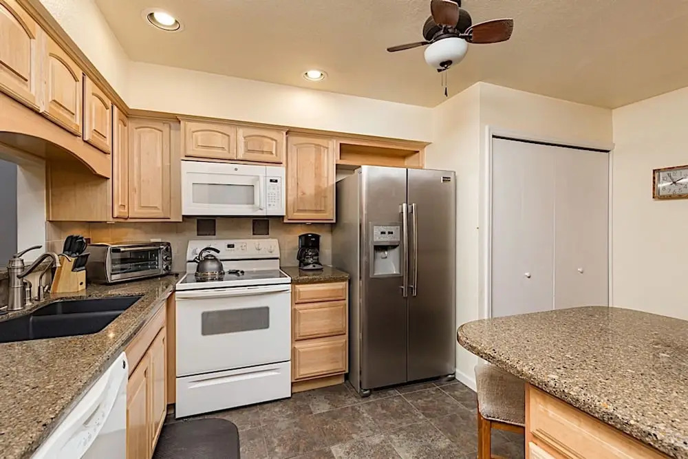 Bluebell Retreat 2BR by Casago