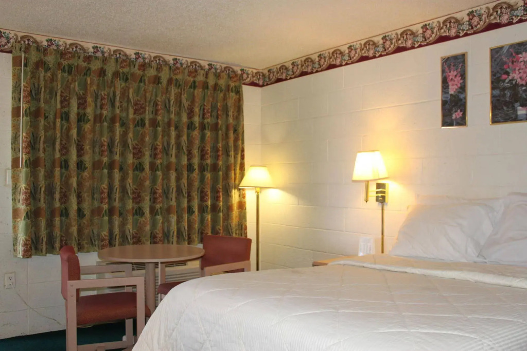 Century 21 Motel