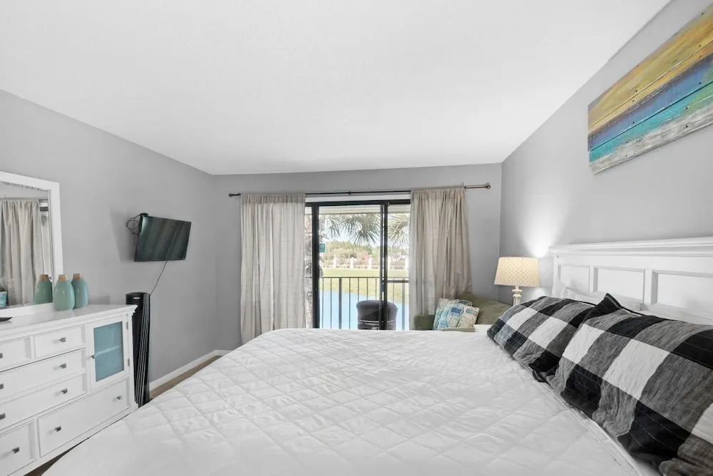 Edgewater Golf Villa 1409