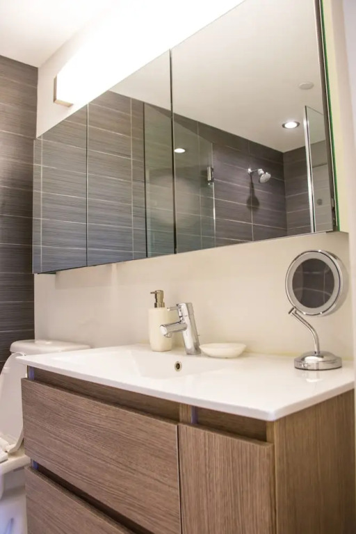 Coral Homes - Designer Penthouse in Old City - "The Apollo" Suite