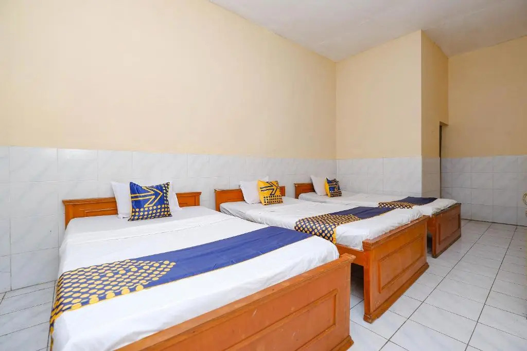 SPOT ON 2011 Hotel Mekar Sari