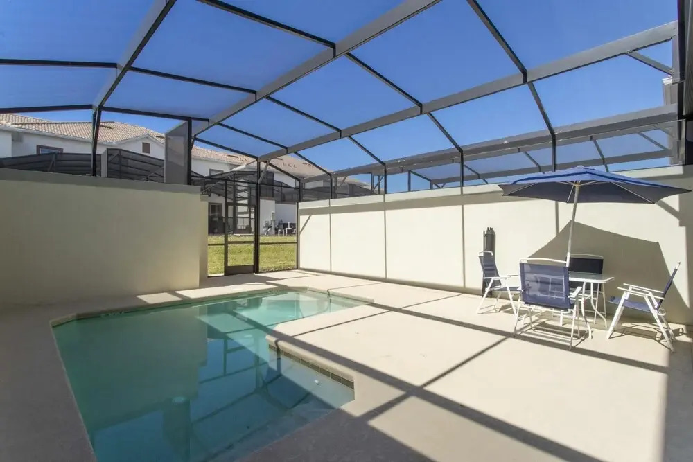Luxurious 4 Bedroom w Screened Pool Close to Disney 1568