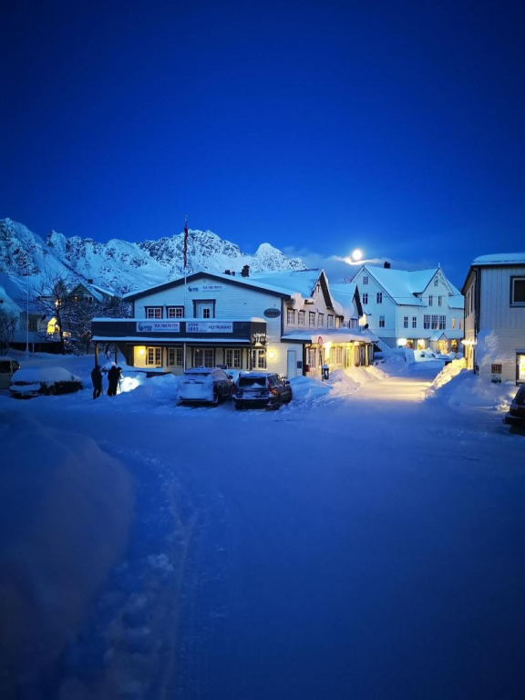 Henningsvær Guesthouse